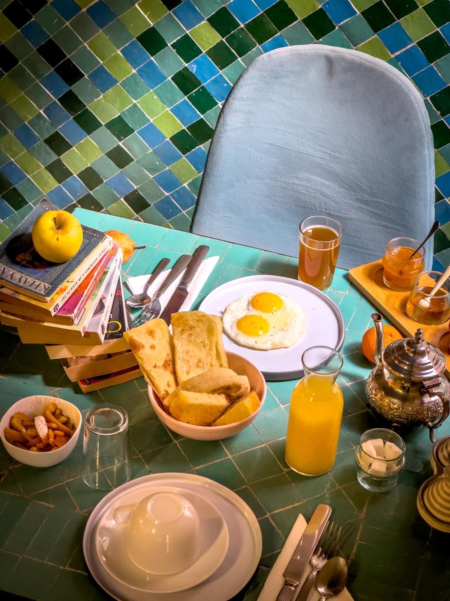 Riad Lauriers Blancs Marrakesh Bagian luar foto